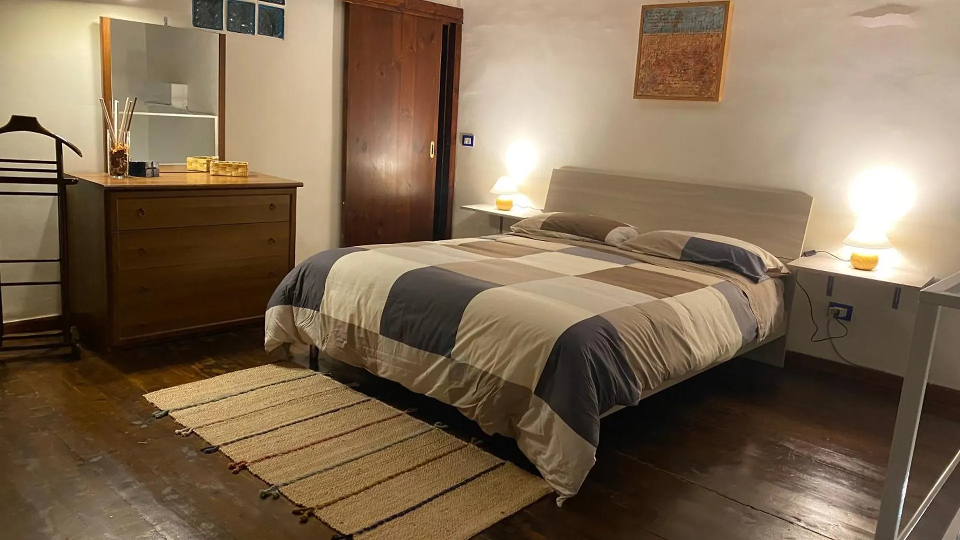 Pausea Downtown Apartment Naples Italy